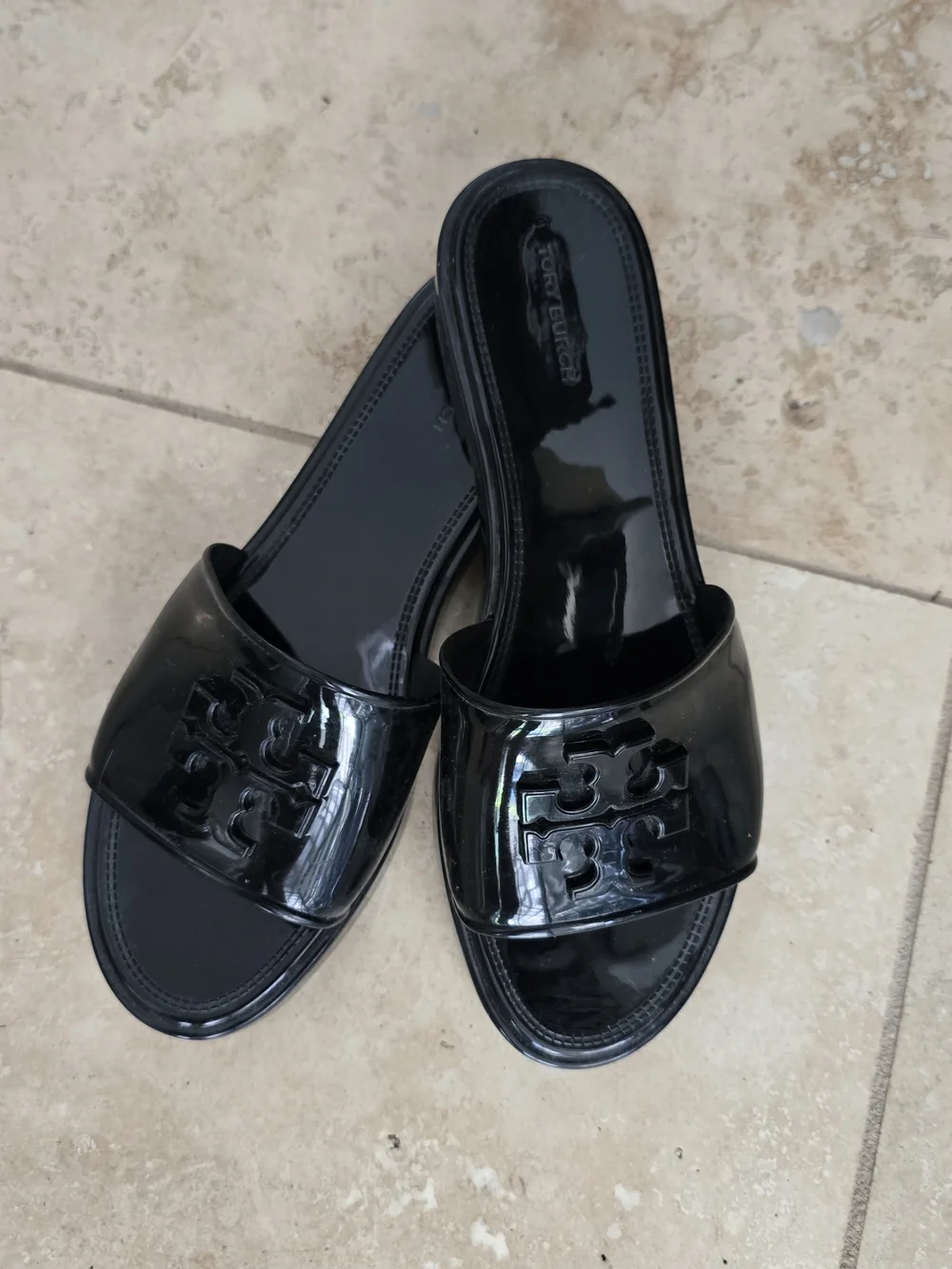 Tory Burch Black Patent Logo Slide Sandals SZ 8M - Picture 1 of 8